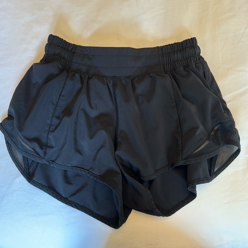 Lululemon Hotty Hot Short 2.5”